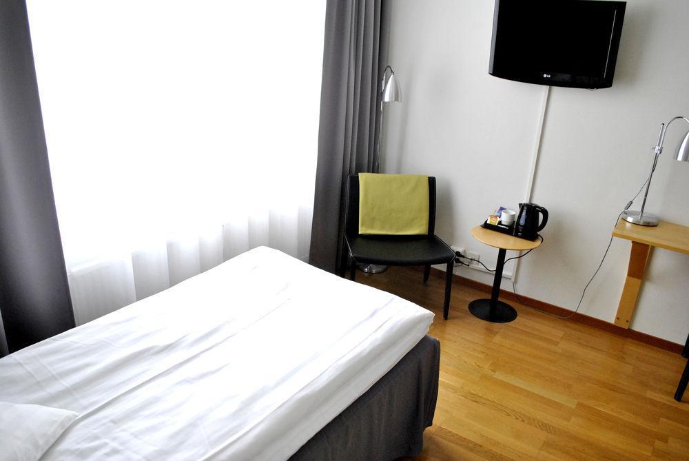 City Central Hotel Oerebro By First Hotels Экстерьер фото